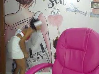 emmasweet1 on CamSoda 