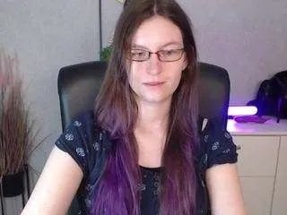 Offline emmatease94 on CamSoda