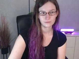 Offline emmatease94 on CamSoda