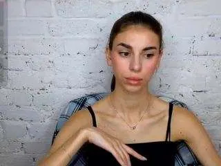 Offline emmigreen on CamSoda