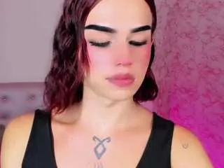 Offline emmily-sofia on CamSoda