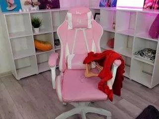 Freechat emy-angel1 on CamSoda