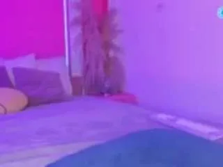 Offline emyliesander on CamSoda