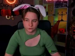 Freechat esma-shine on CamSoda