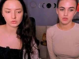 Freechat esma-shine on CamSoda