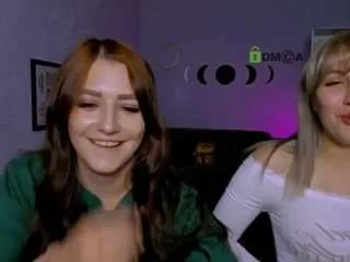 Freechat esma-shine on CamSoda