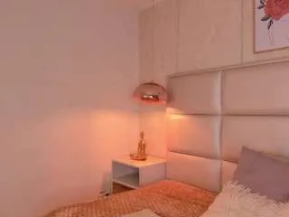 Offline eva-beluccii on CamSoda