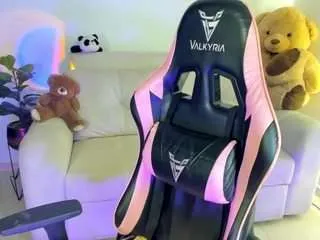 Offline eva-lee18 on CamSoda