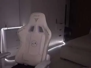 Offline evelina-fox on CamSoda