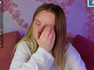 Freechat evelyn-limi on CamSoda