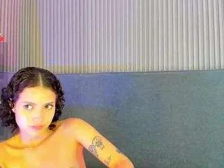 Freechat felicitynesbar on CamSoda