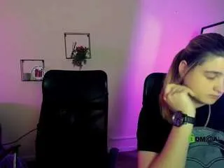 Offline foxy-tease on CamSoda