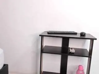 Offline franshesskaa on CamSoda