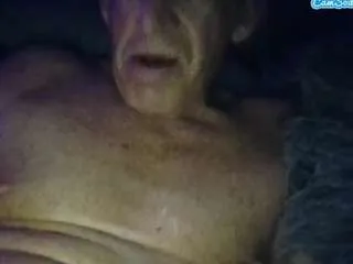 Offline freakyfresh222 on CamSoda