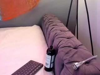 Freechat frodita-dh on CamSoda