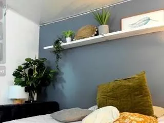 Freechat frodita-dh on CamSoda