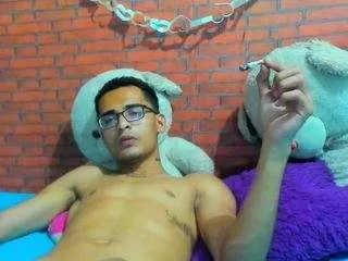 Offline girldiyuju on CamSoda