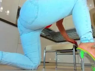 Offline girlsquirt on CamSoda