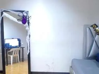 Offline goldenn-ass1 on CamSoda