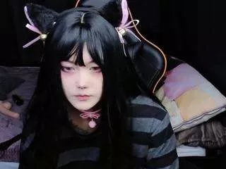 Offline gothxraven on CamSoda