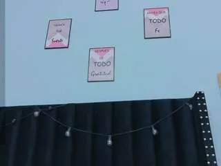 Freechat grettchen on CamSoda