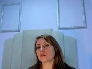 Freechat grettel-ramirez on CamSoda