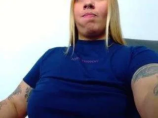 hanna-sweethot on CamSoda 