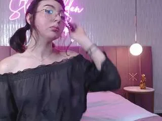 Offline heatwavwharmony on CamSoda