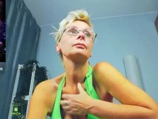 Offline helgahimmele on CamSoda