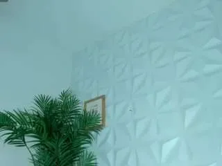 Freechat hellen-sky on CamSoda