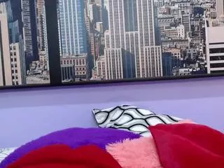 Offline hollyhendriix on CamSoda