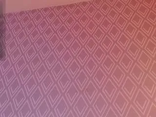 Freechat hollyvega on CamSoda