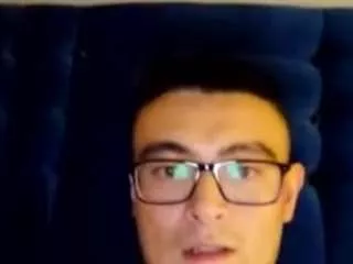 Offline hornyasianman on CamSoda