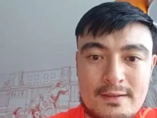 Offline hornyasianman on CamSoda
