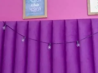 Offline hornysweetebony on CamSoda