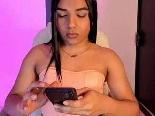 Offline hotlittlebittch on CamSoda