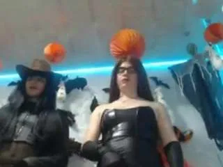 Offline hotsexybigcum on CamSoda