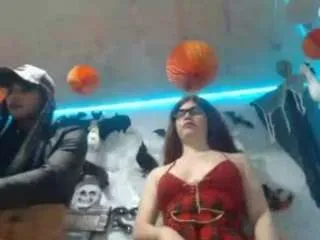 Offline hotsexybigcum on CamSoda