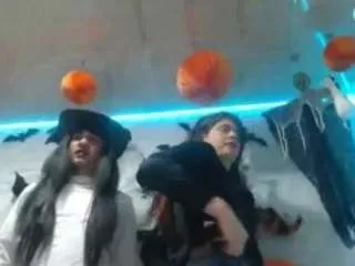 Offline hotsexybigcum on CamSoda