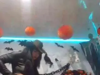 Offline hotsexybigcum on CamSoda