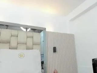 Freechat ikia-lopezz on CamSoda