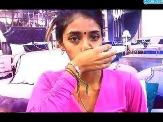 Offline indiansexyslender on CamSoda