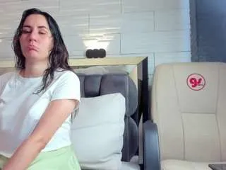 Offline jade-heartt on CamSoda