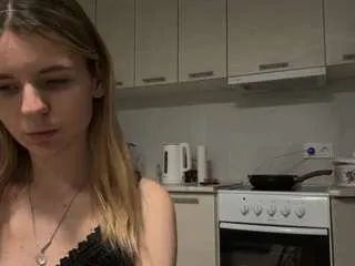 Freechat jenniekrone on CamSoda