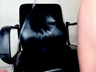 Offline julieta-coopeer on CamSoda