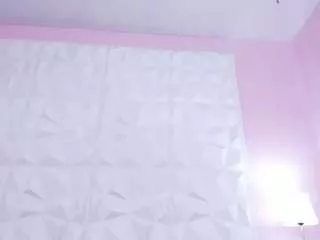 Offline karla-mille on CamSoda