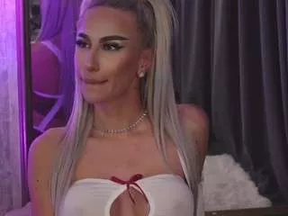 Freechat karlabart on CamSoda