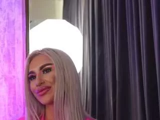 Freechat karlabart on CamSoda