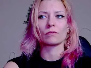 Offline karoline1201 on CamSoda