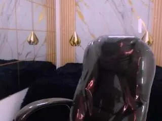 Freechat kat-abril18 on CamSoda